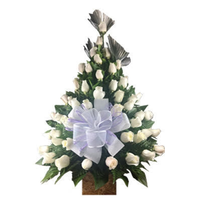 ramo-de-flores-piramide-blanca